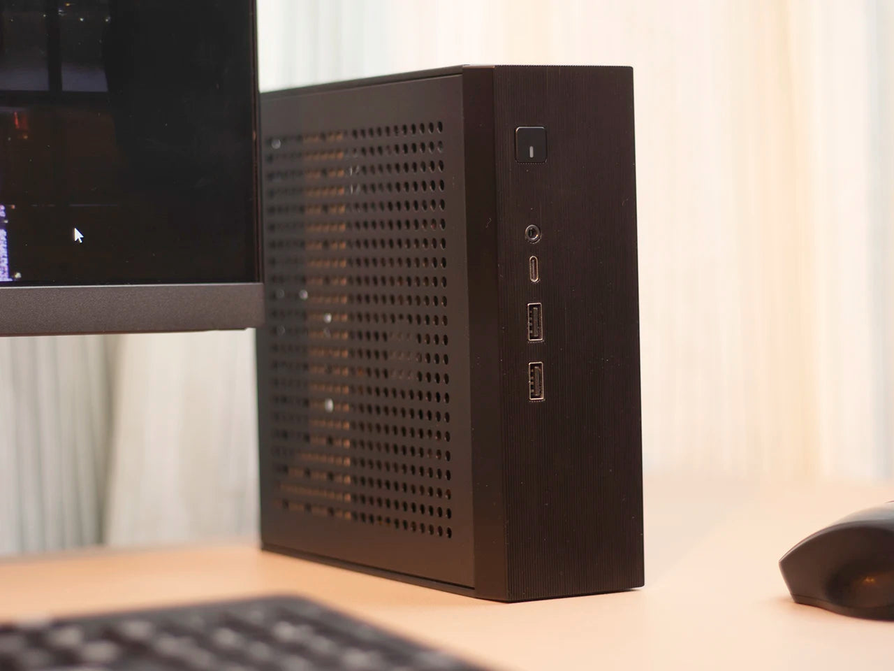 Yeah Magic ITX Desktop AMD Athlon 3000G 1TB 8GB Windows 11 PC